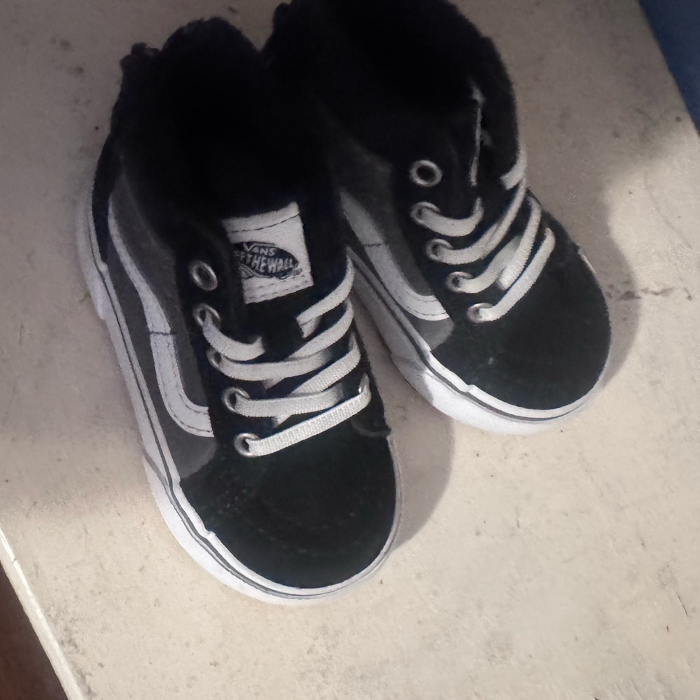 Vans Kids Black and White Sneakers size 4c